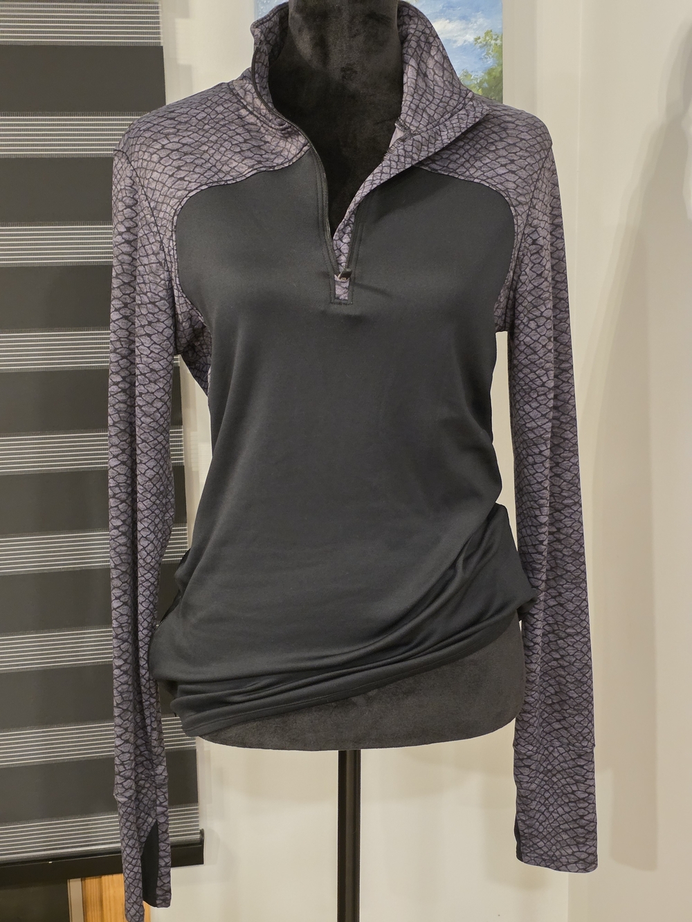 Under Armour ColdGear Snake/Reptile Print Fitted 1/2 ZipPull Over-Women's Large
